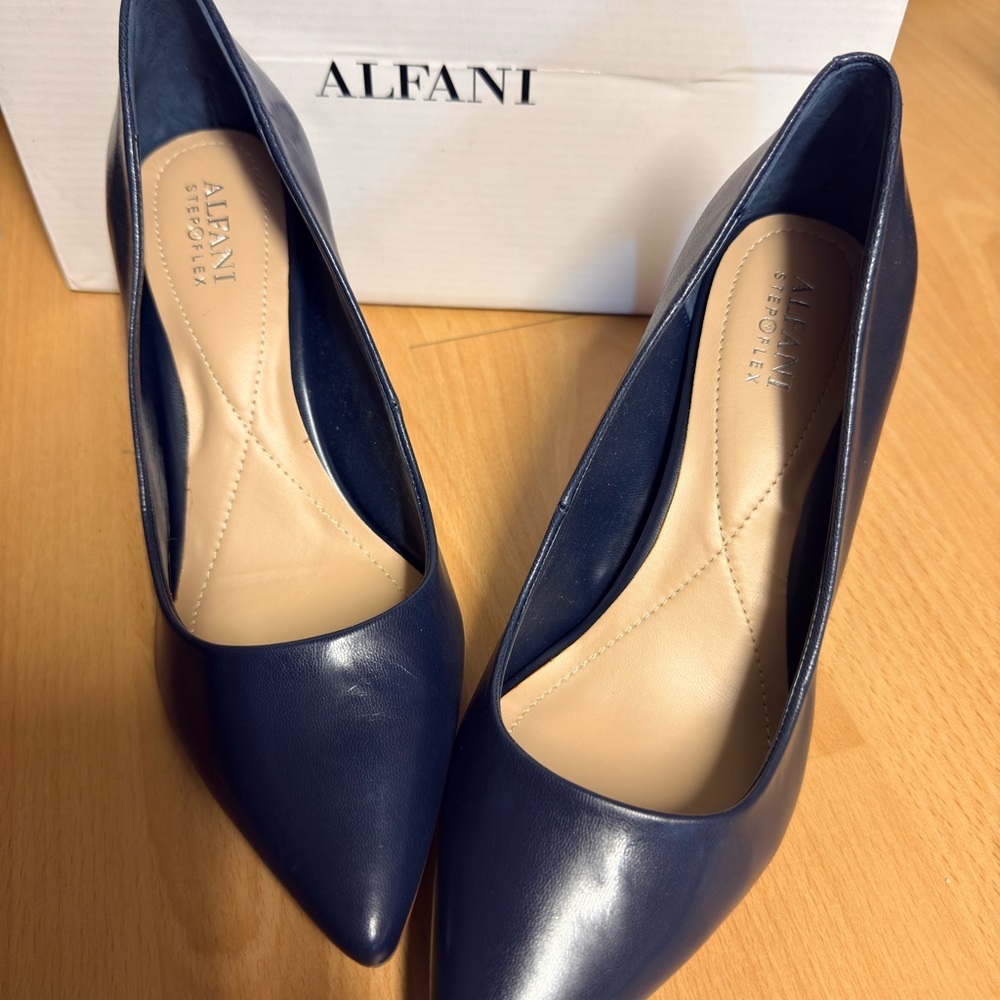 Alfani Navy Pointed Toe Leather Pumps